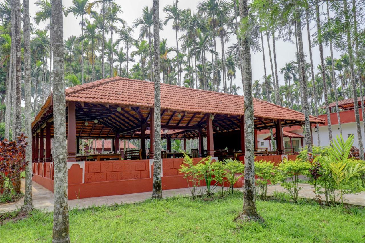 Ezzenza Areca Resort Мадікері Екстер'єр фото